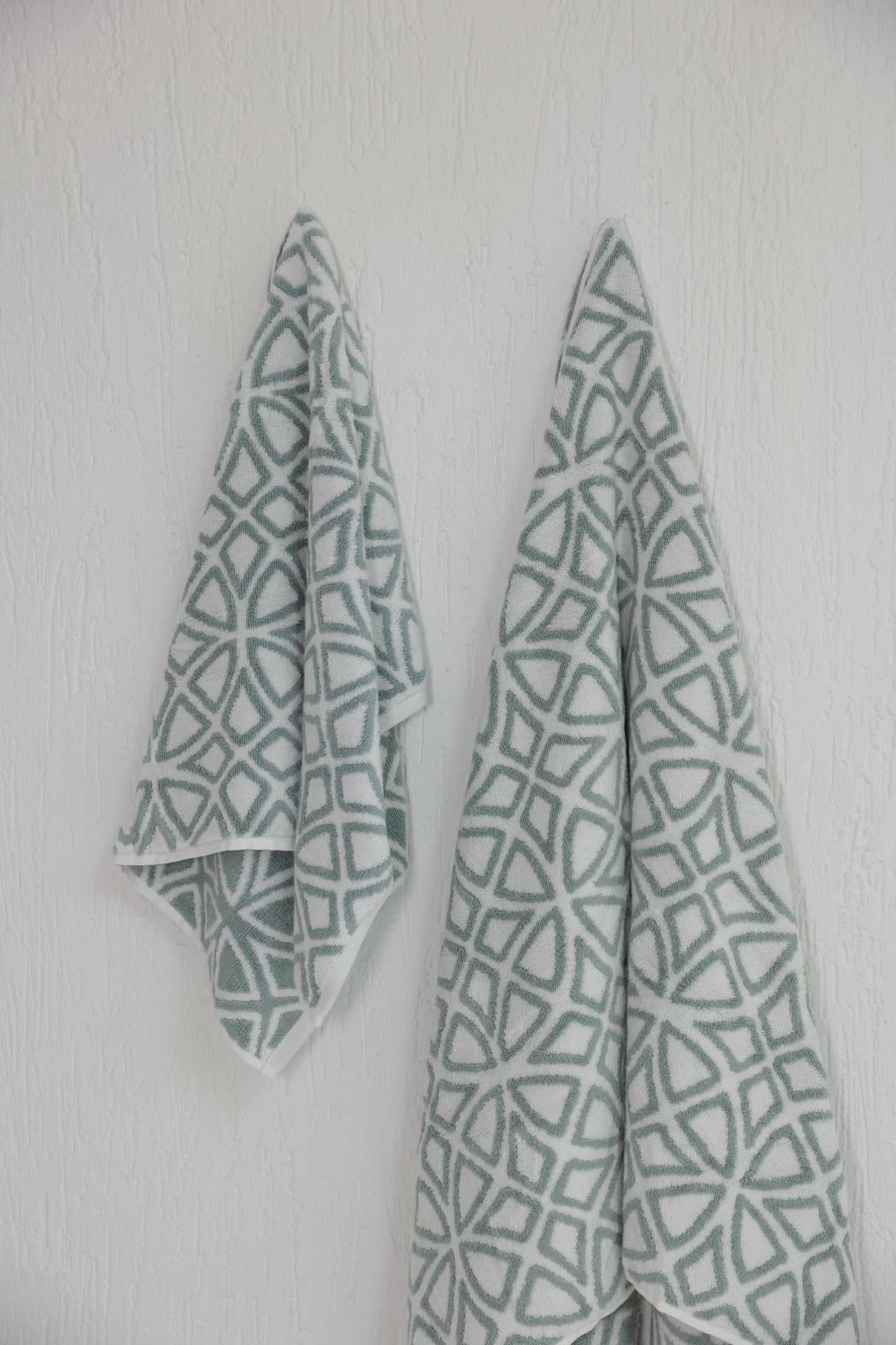 BATH AND HAND TOWEL SET MODEL 4 (2-PIECE) image 1