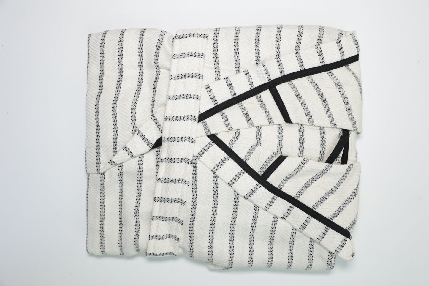 COTTON BLACK&WHITE BATHROBE image 4