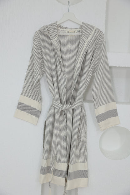 COTTON GRAY&WHITE BATHROBE image 0