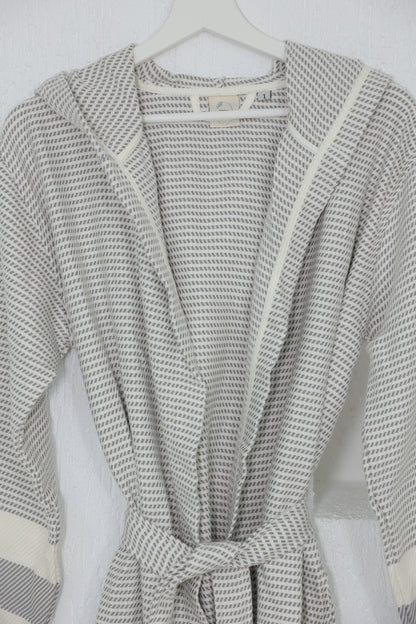 COTTON GRAY&WHITE BATHROBE image 1