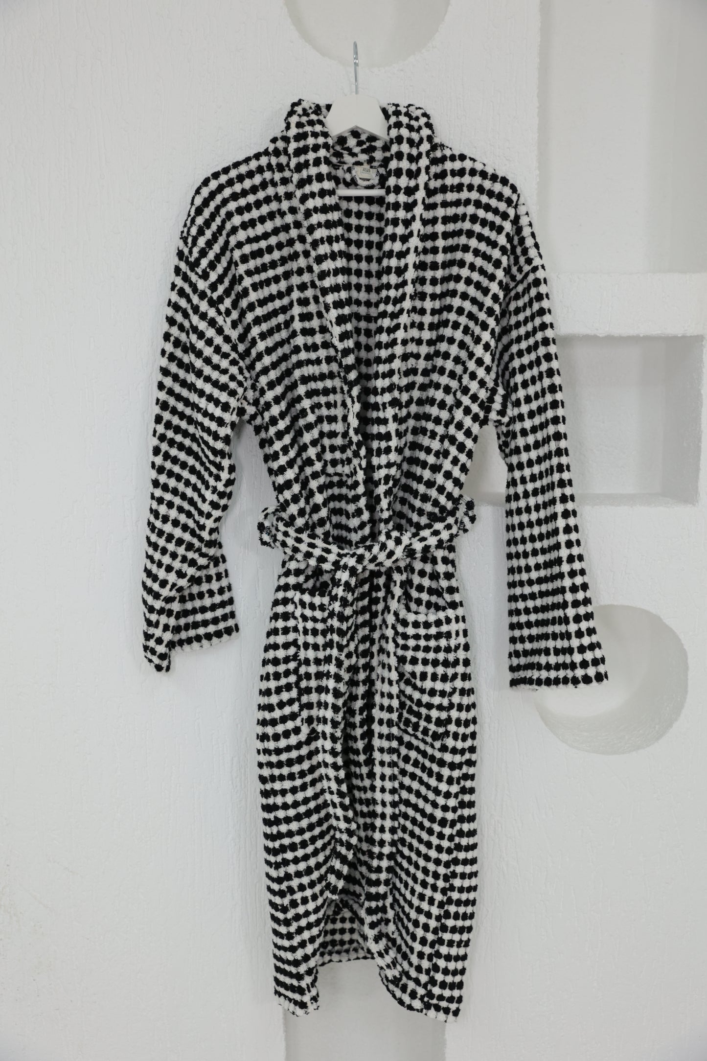 THICK BLACK&WHITE BATHROBE image 0