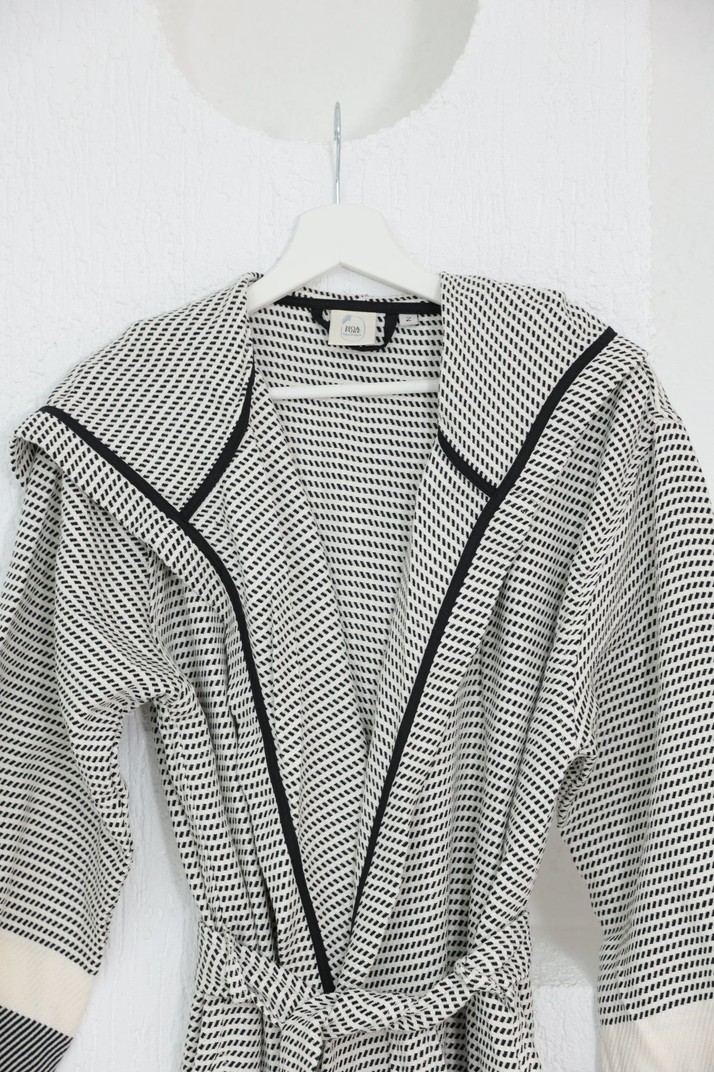 COTTON WHITE&BLACK BATHROBE image 3