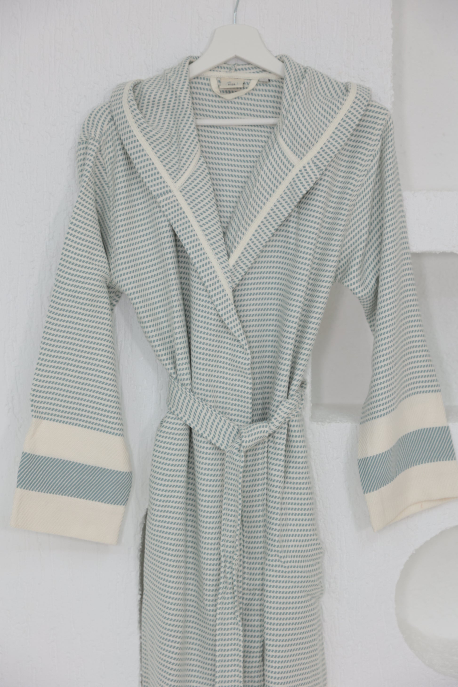 COTTON BLUE&WHITE BATHROBE image 4